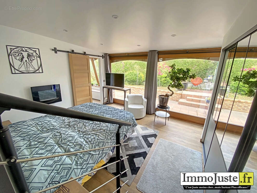 Maison à SAINT-REMY-L'HONORE