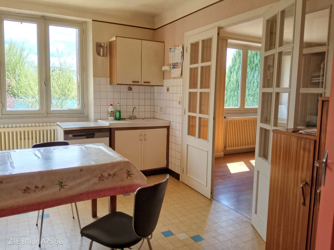 Maison à IS-EN-BASSIGNY