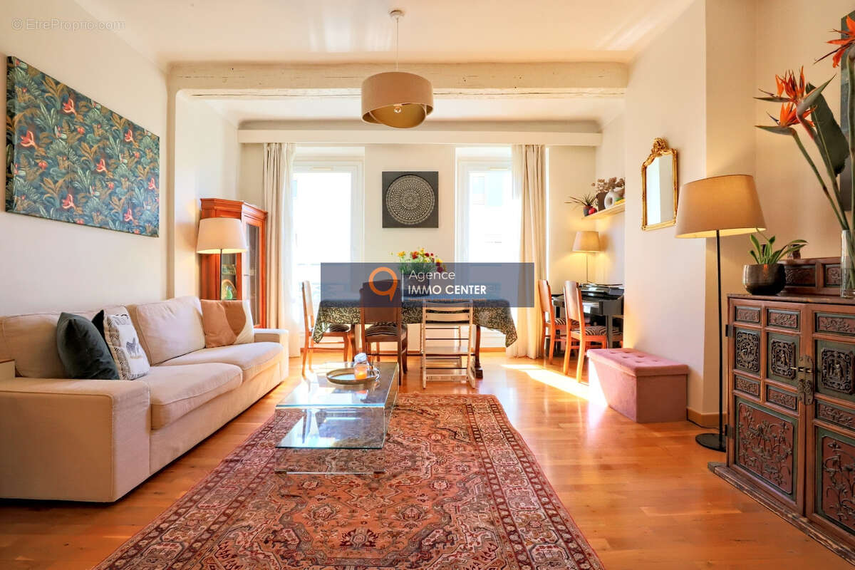 Appartement à HYERES