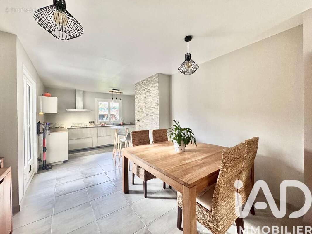 Photo 5 - Maison à CHAMPS-SUR-MARNE