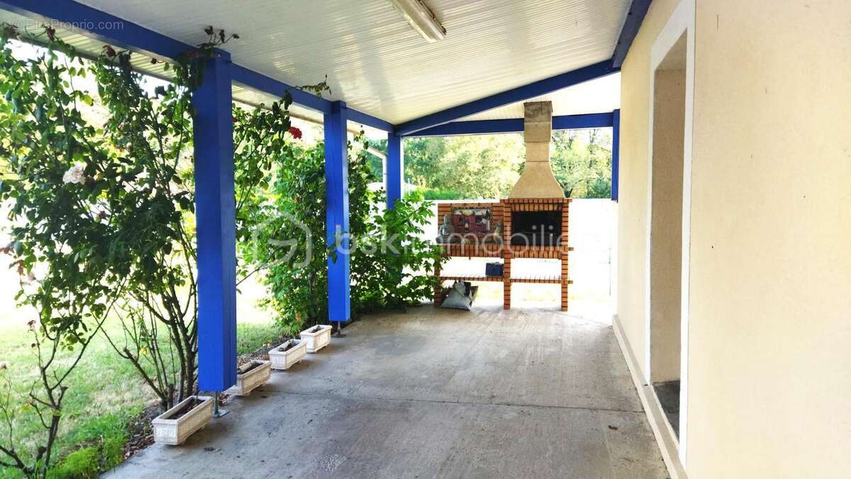 Maison de plain pied de 136 m2 sur 1 500 m2 de terrain - photo 4