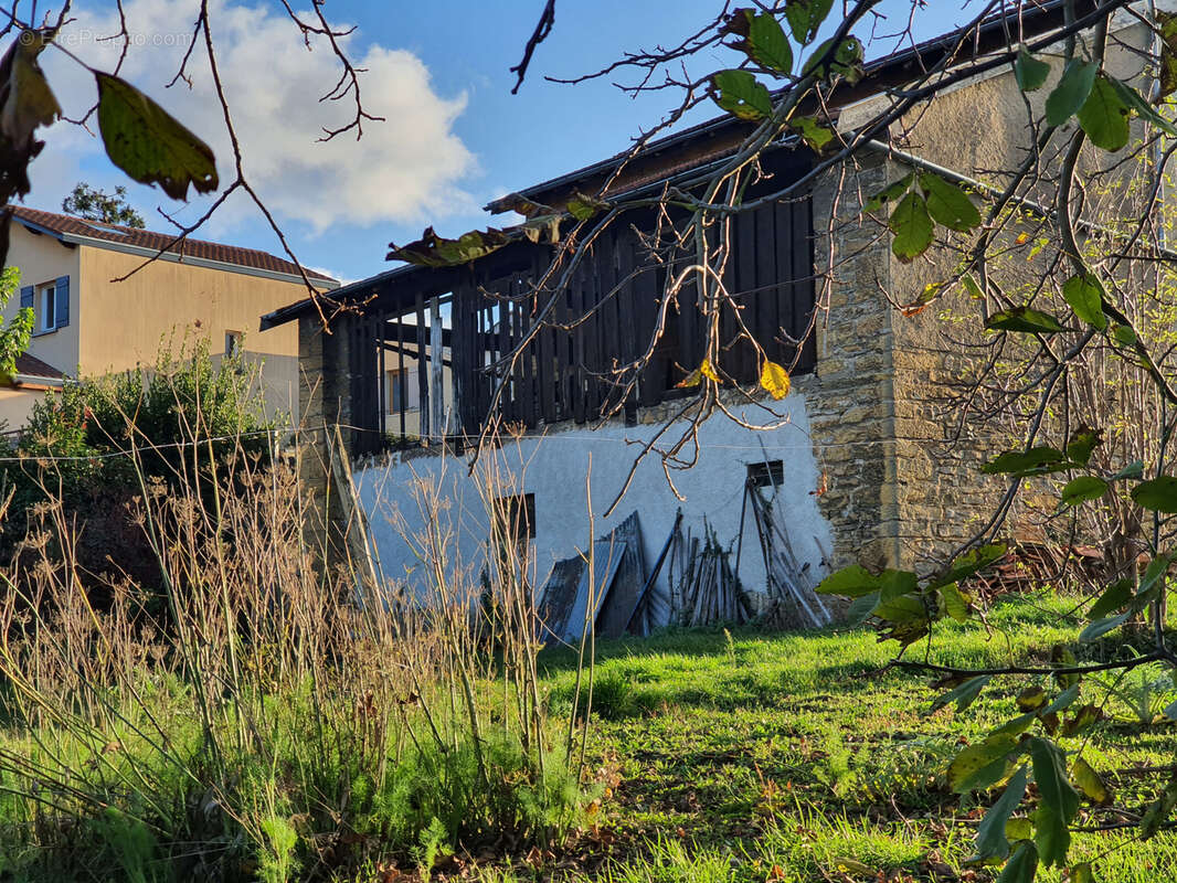 Terrain à CURIS-AU-MONT-D&#039;OR