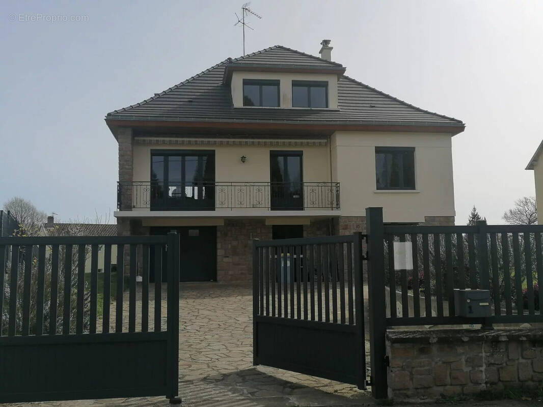 Maison à LA SOUTERRAINE