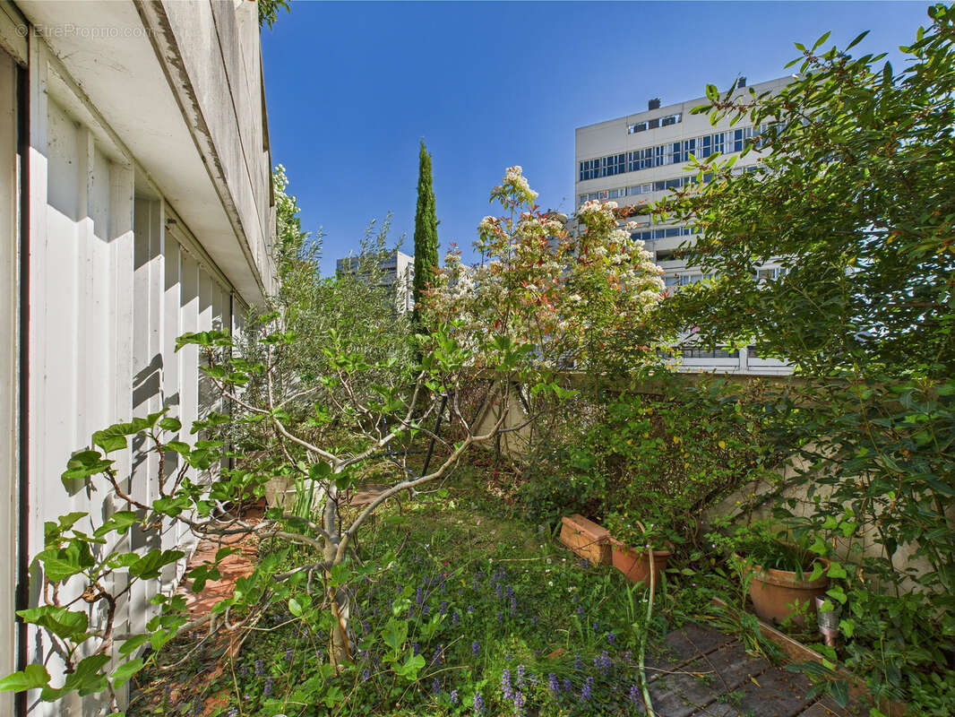 Appartement à IVRY-SUR-SEINE