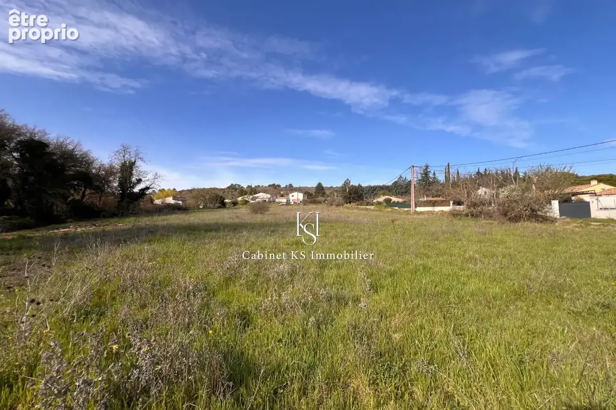 Terrain 812 m² à Montmeyan  - photo 2
