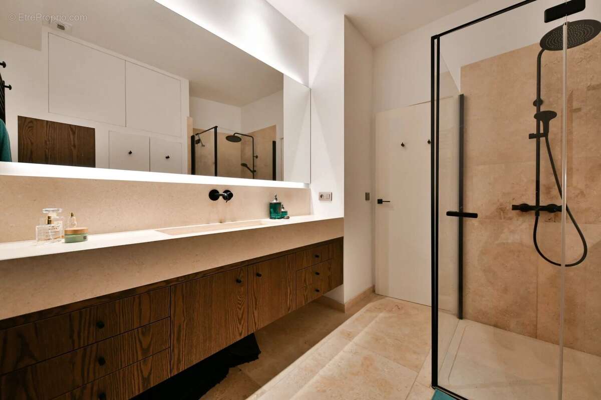 Superbe appartement dans le centre d'Uzès avec jardin - photo 5