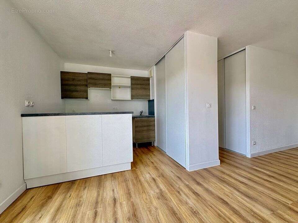 CUISINE OUVERTE  - Appartement à ANNEMASSE