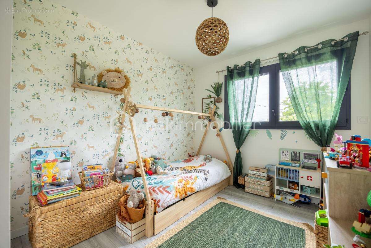 Maison récente de 102 m² avec jardin sans vis-à-vis – Briollay - Piscinable - photo 10