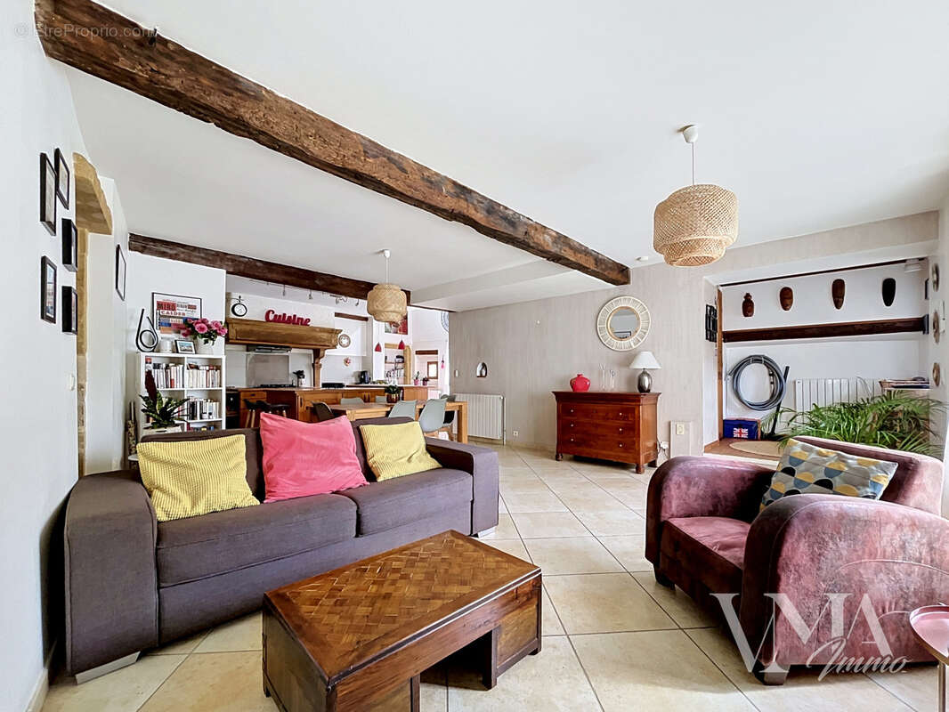 Maison à LENTILLY