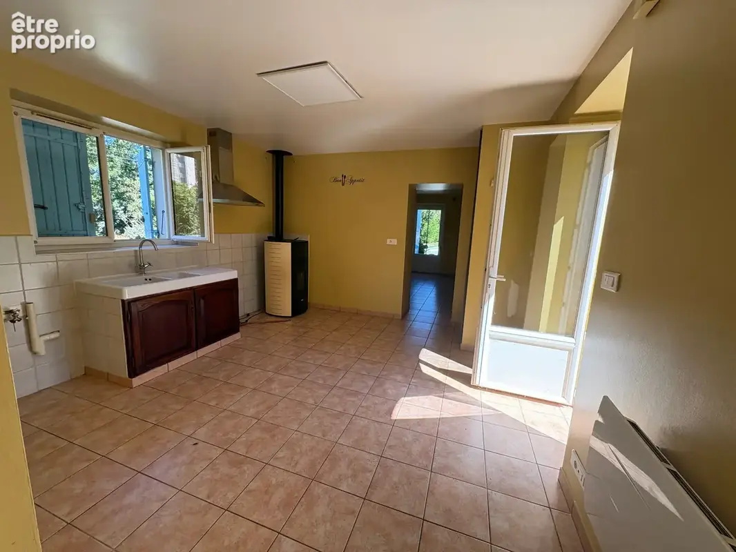 A vendre en Exclusivité : Ensemble immobilier de deux maisons avec grange et garage - photo 8
