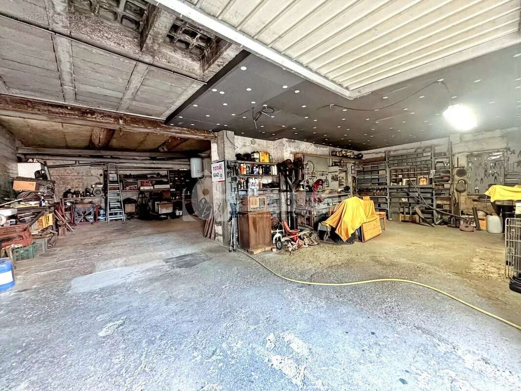 Maison à BELLEGARDE