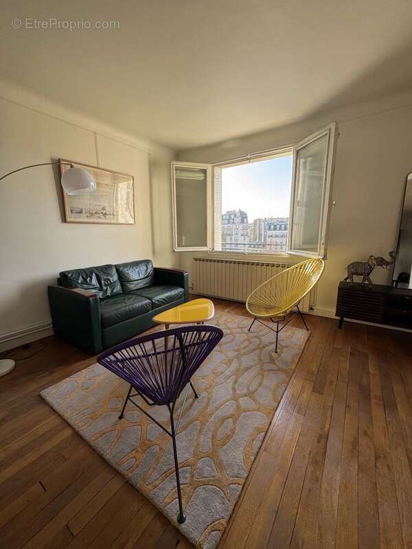 Appartement à PARIS-17E