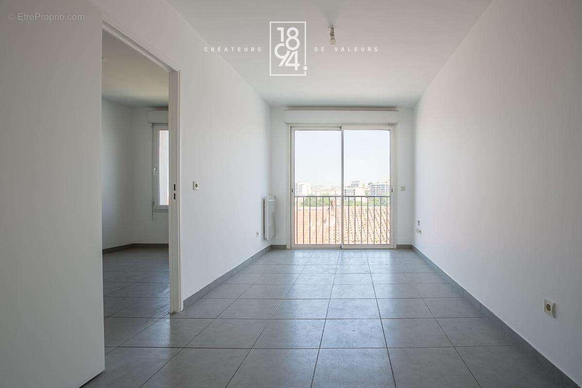 Appartement à MARSEILLE-3E