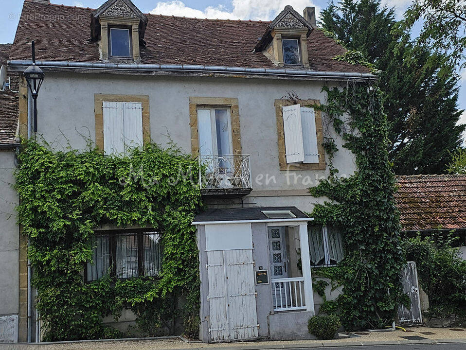 Maison à SAINT-POURCAIN-SUR-SIOULE