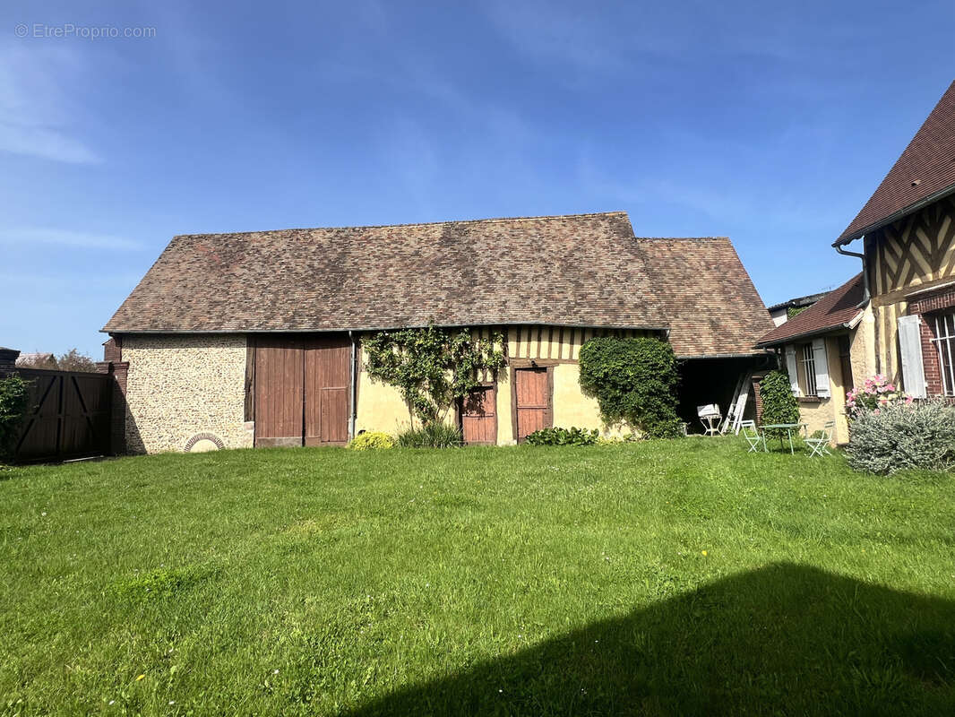 Maison à HOUDAN