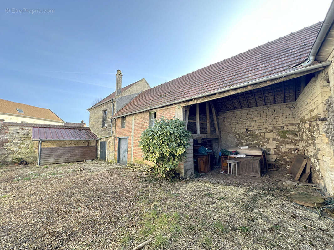 Maison à MONNEVILLE