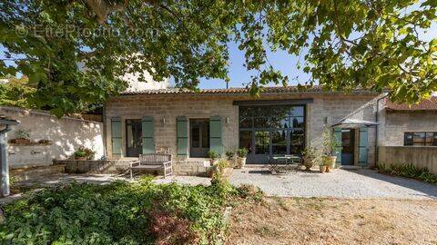 Maison à MAUSSANE-LES-ALPILLES