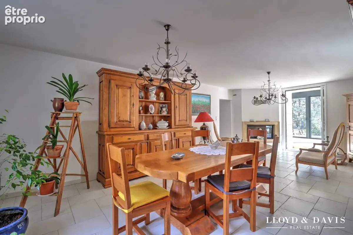 Maison 8 pièces 218 m² à vendre à Barjac (30430) - photo 8