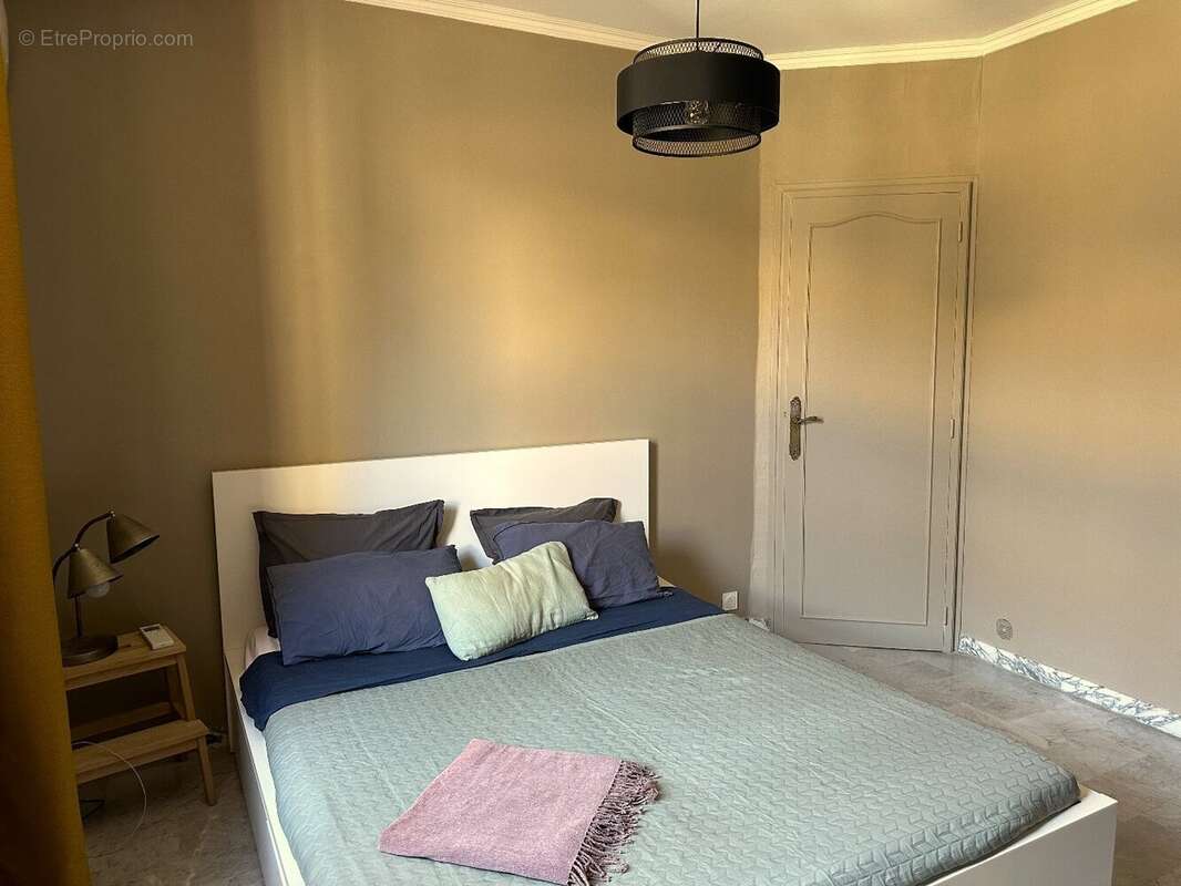 Appartement T3 - 102 m² avec vue mer et port. - photo 8