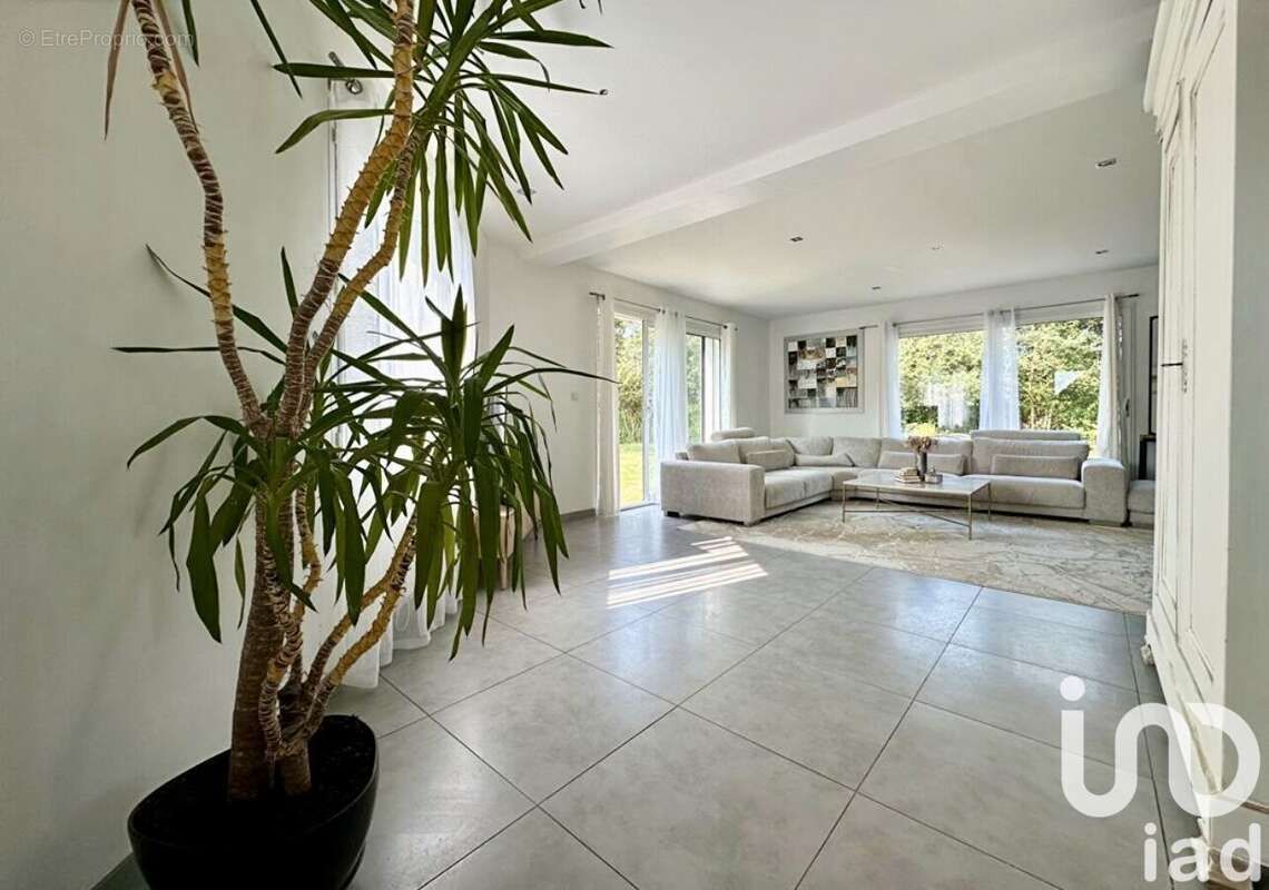 Photo 3 - Maison à HERIC