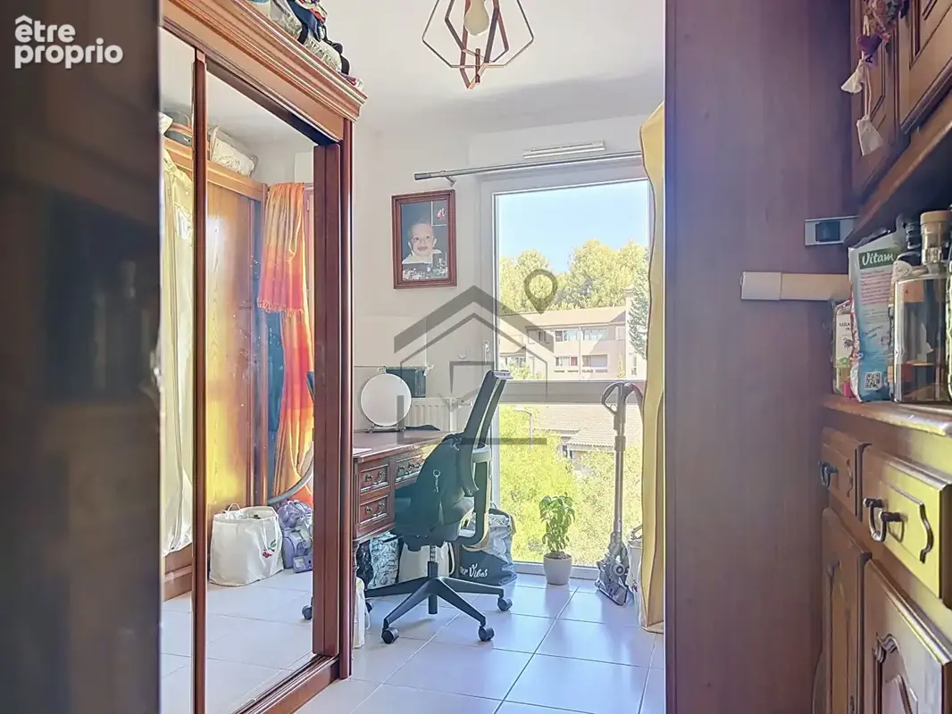 Appartement 3 pièces 65 m² à vendre à Vitrolles (13127) - photo 6