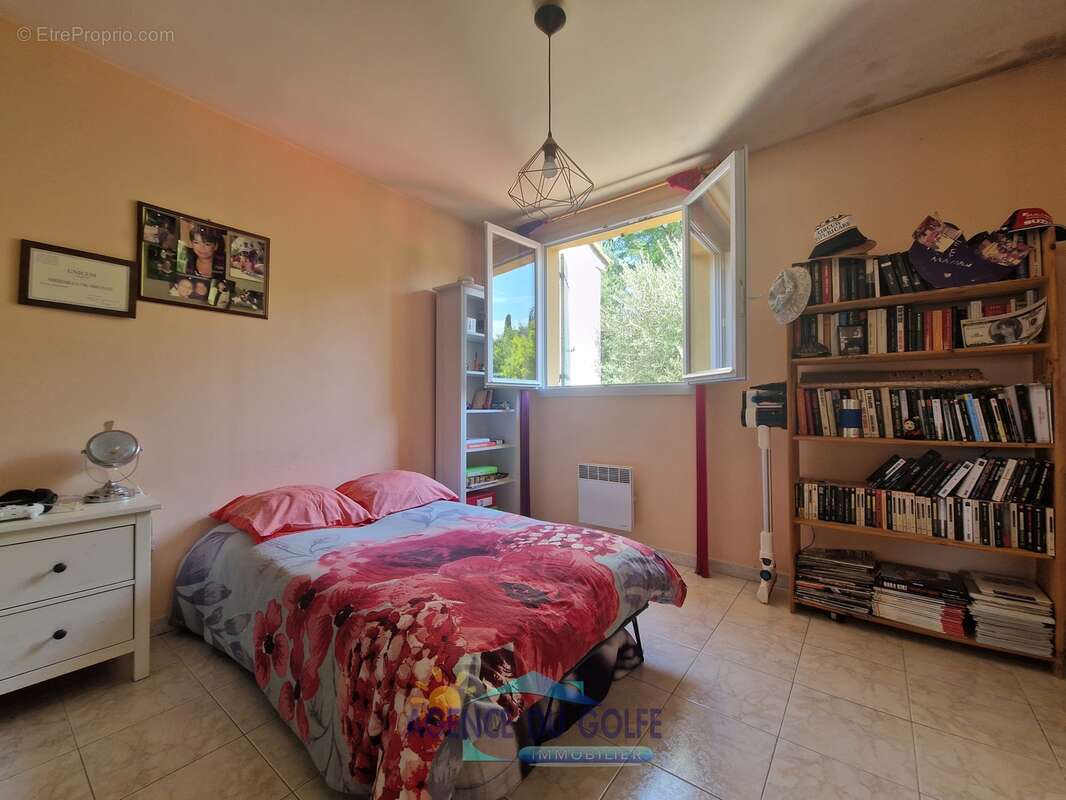 Villa T 4 mitoyenne au calme dans clos sécurisé - photo 7