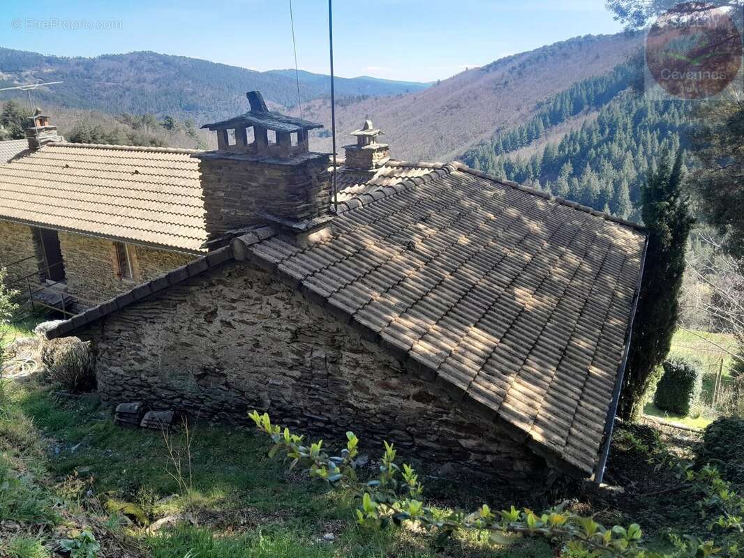 Maison à SAINT-HILAIRE-DE-LAVIT