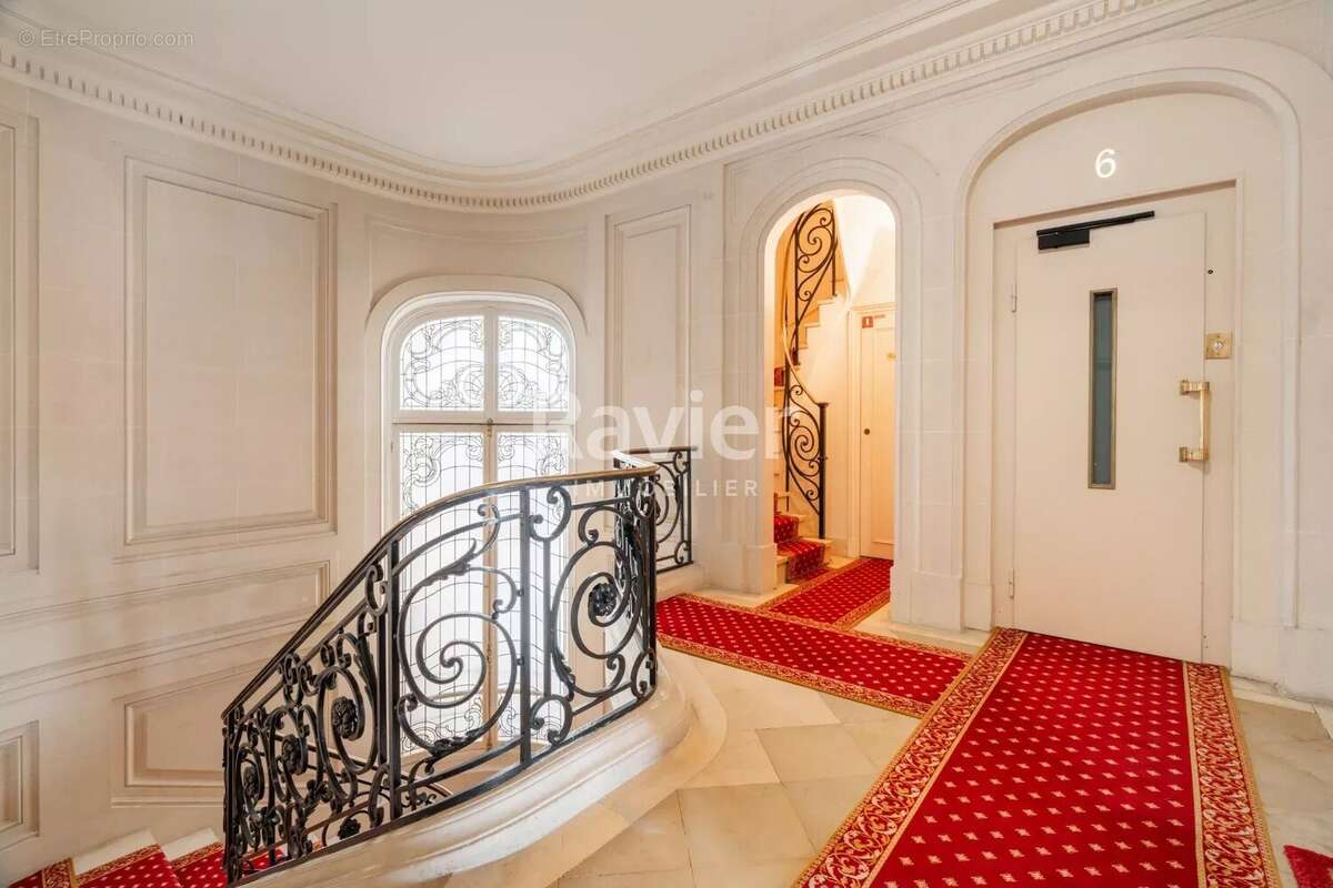 Appartement à PARIS-7E