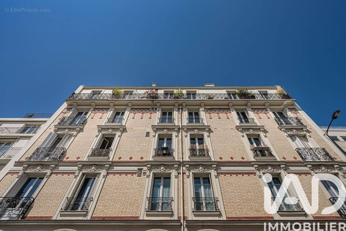 Photo 1 - Appartement à COURBEVOIE