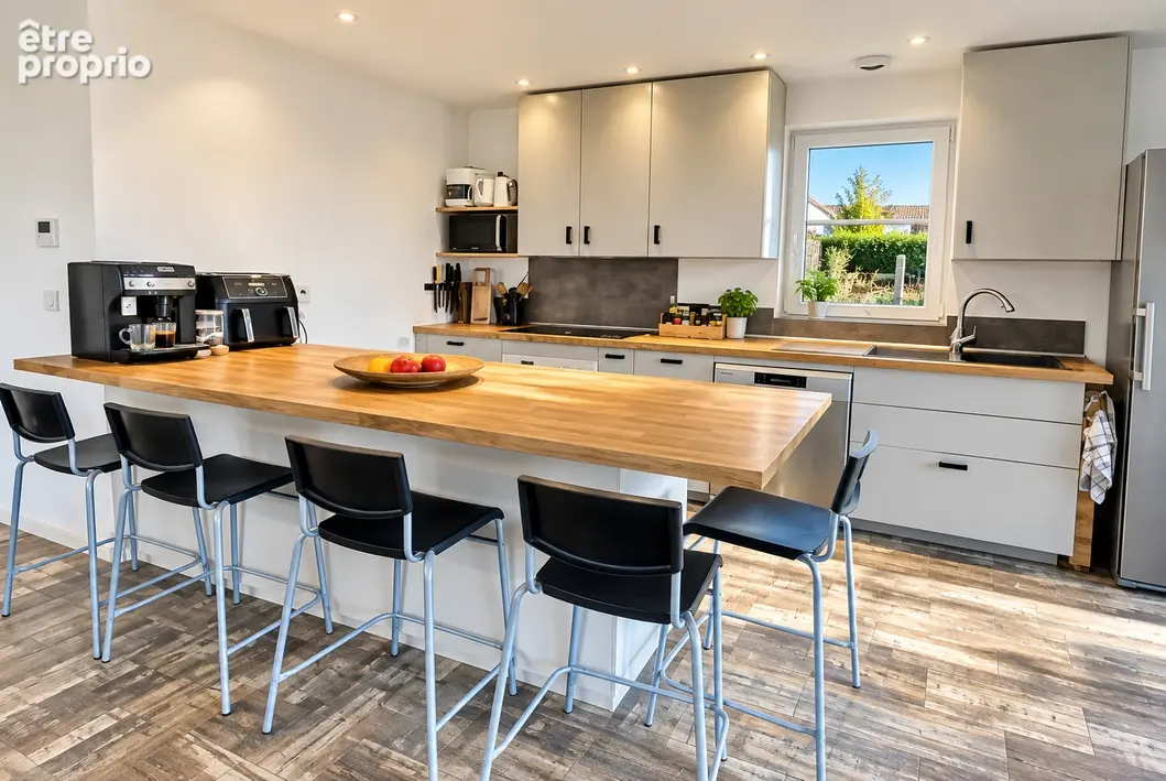Maison 7 pièces / 180 m² / 268 900 EUR / QUINTENAS - photo 6
