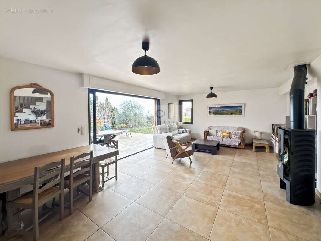 Maison à TOURRETTES-SUR-LOUP