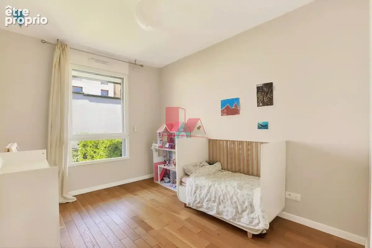 Vanves parc pic - duplex 4 pieces de 94 m² - jardin de 46 m² - parking - photo 11