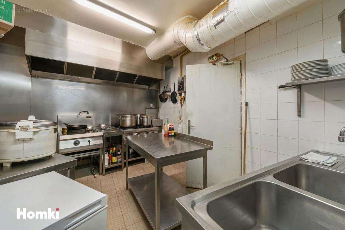 Local commercial T4 de 97 m² à Puteaux 92800, Rue Jean Jaurès - photo 3