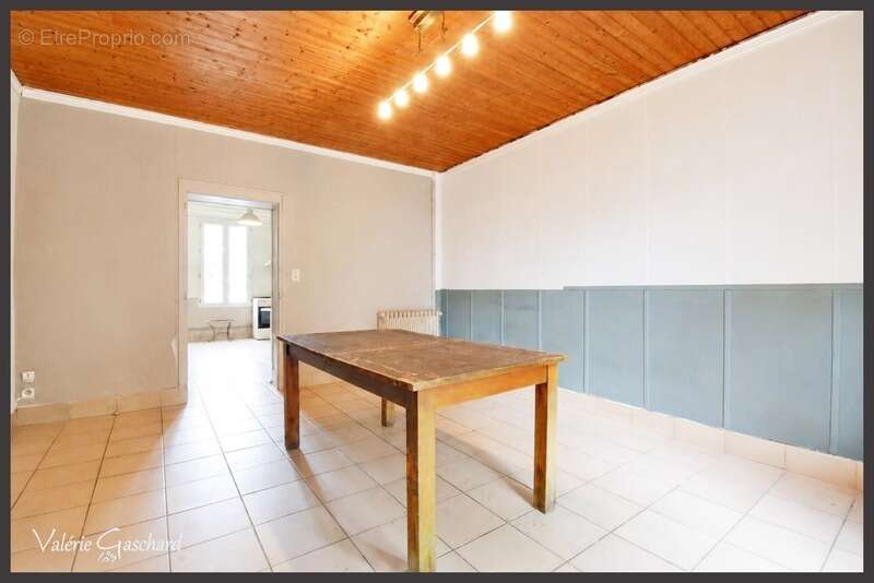 Appartement à SAINT-SEURIN-SUR-L'ISLE