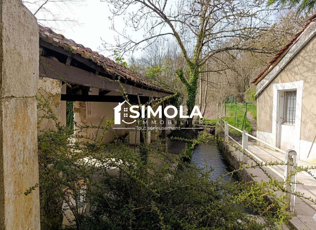 LE PETIT RU AVEC UN FILET D'EAU - Maison à VERNOU-LA-CELLE-SUR-SEINE