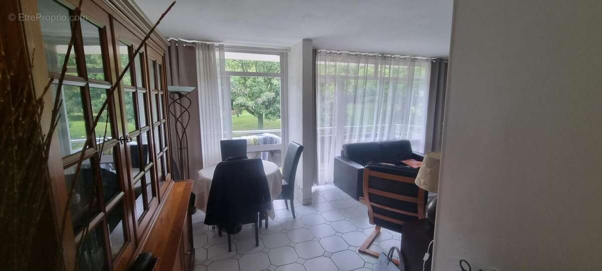 Appartement à LIVRY-GARGAN