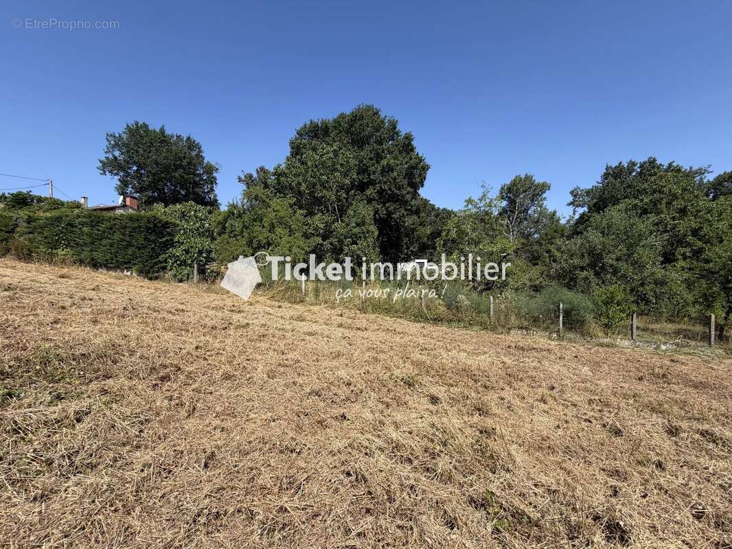 Terrain constructible 1163m2 daux non viabilise libre de constructeur - photo 6