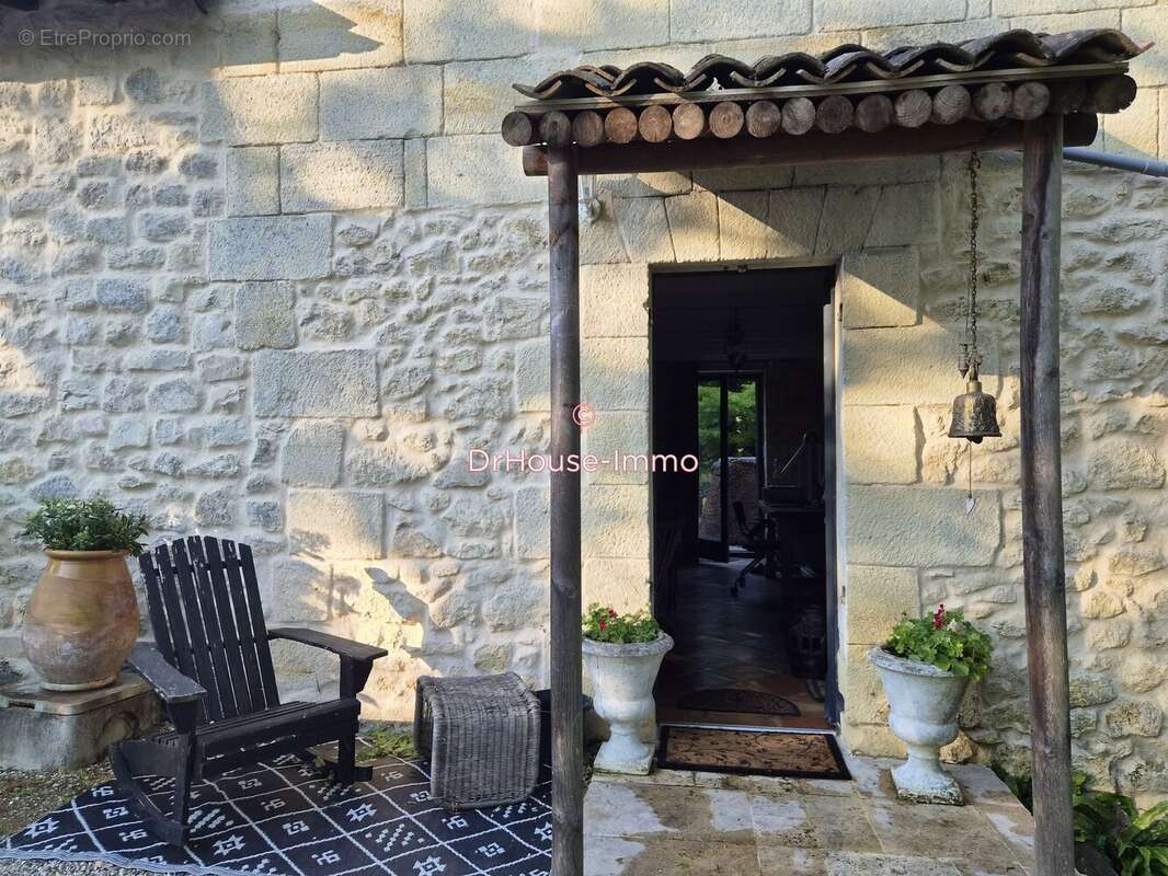 Maison 255 m² à Haux  - photo 6