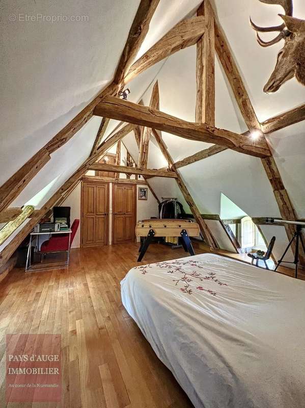 Maison à SAINT-PIERRE-SUR-DIVES