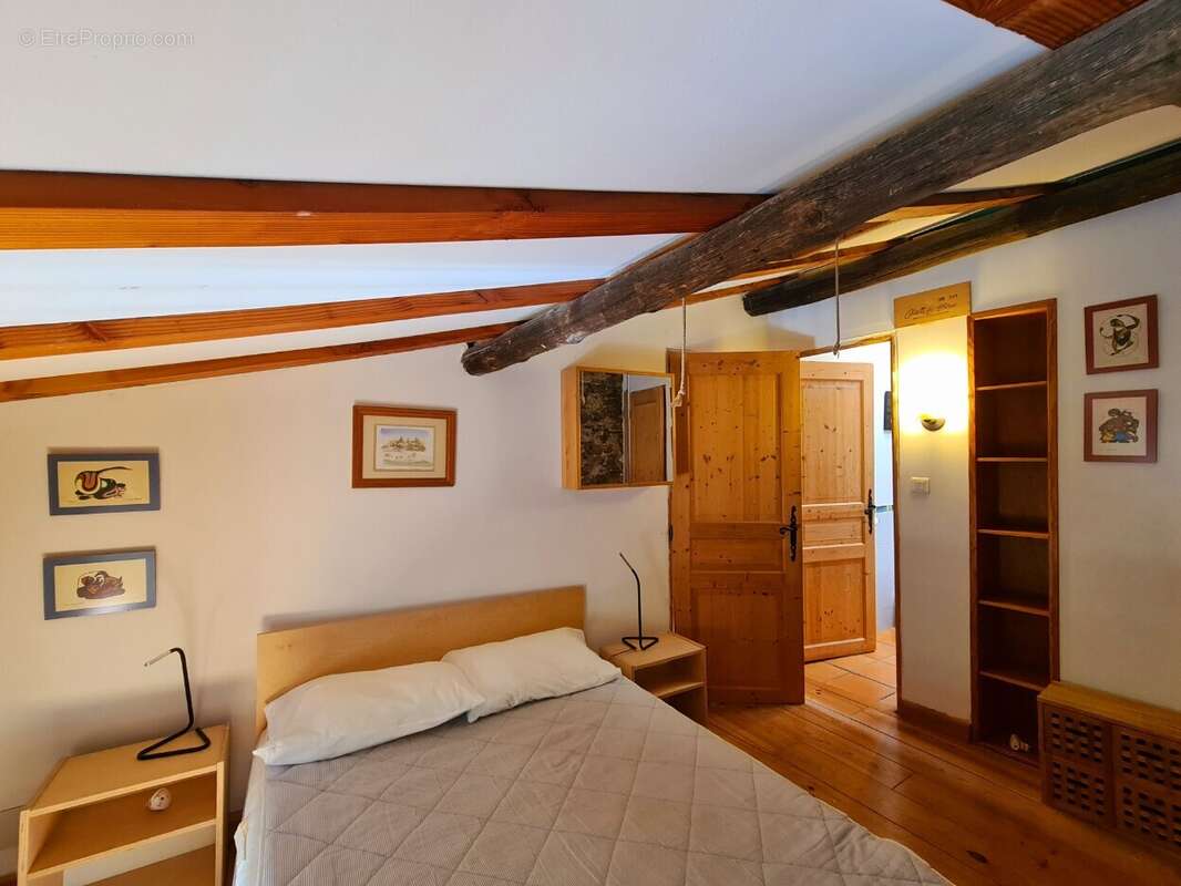 Maison à CAUSSES-ET-VEYRAN