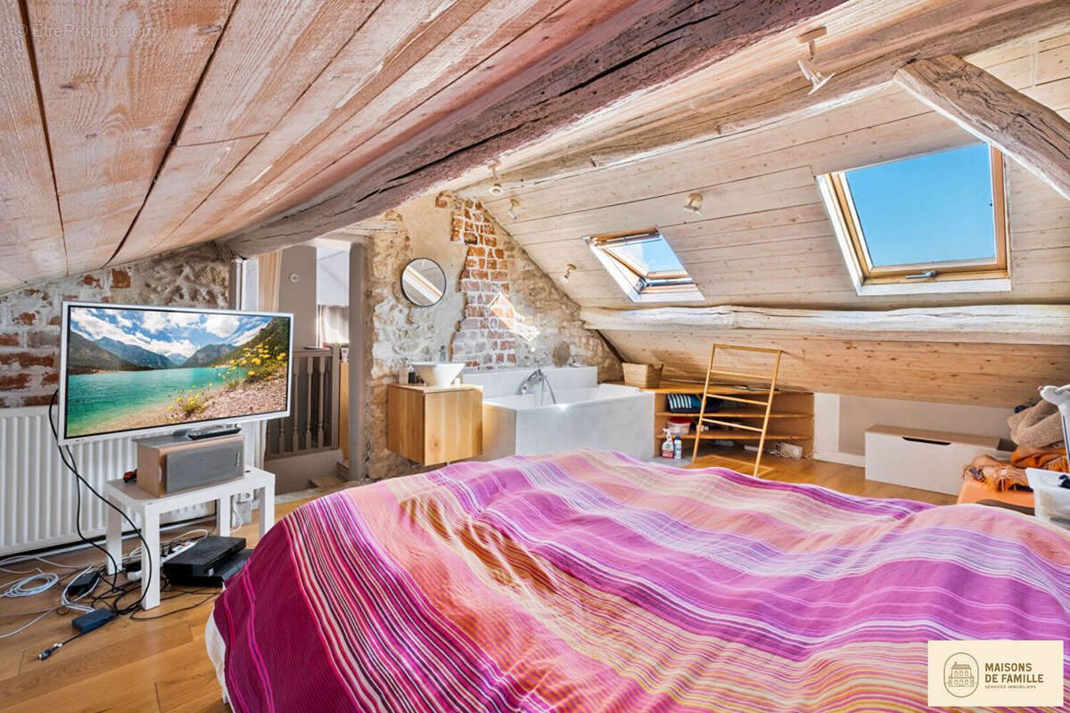 Maison à FONTENAY-LE-FLEURY