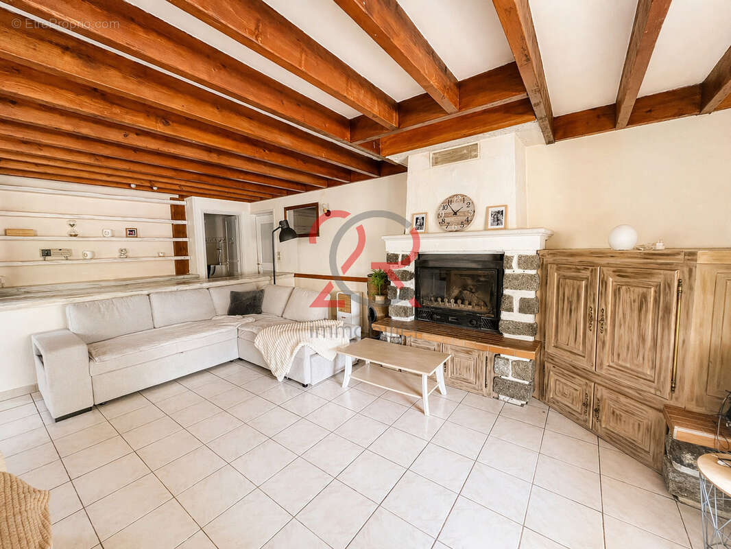 Maison familiale au calme, avec volumes rares et fort potentiel - photo 7