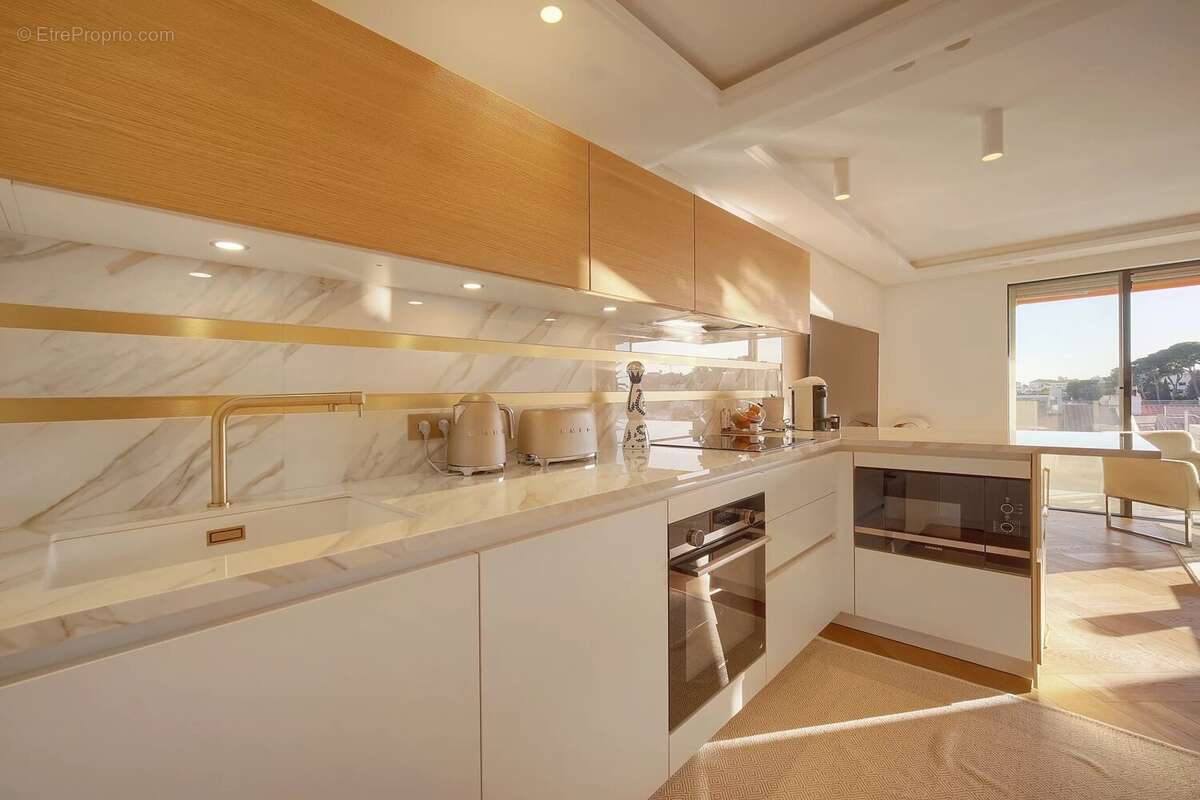 Appartement à LE CANNET