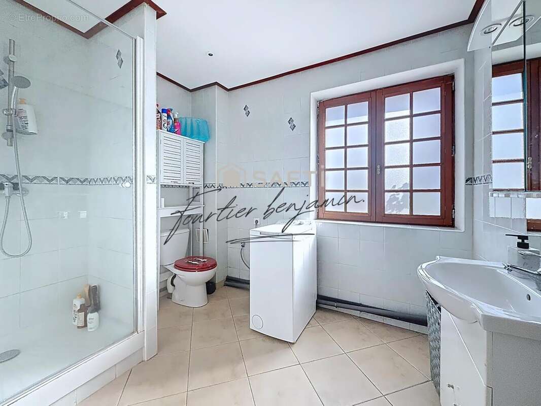 Maison 122 m² à Donnemarie-Dontilly  - photo 4
