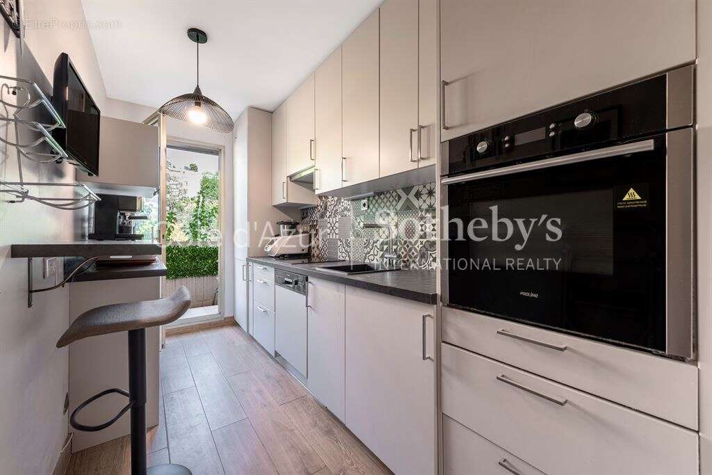 Nice Ouest, appartement avec vue mer, terrasse, piscine et garage dans une résidence de standing - photo 8