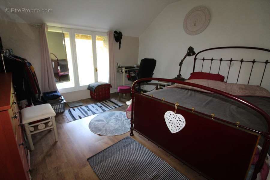 Maison à BRINON-SUR-BEUVRON