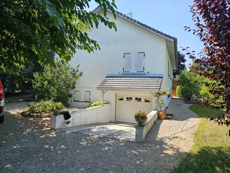 Maison à LONGVIC