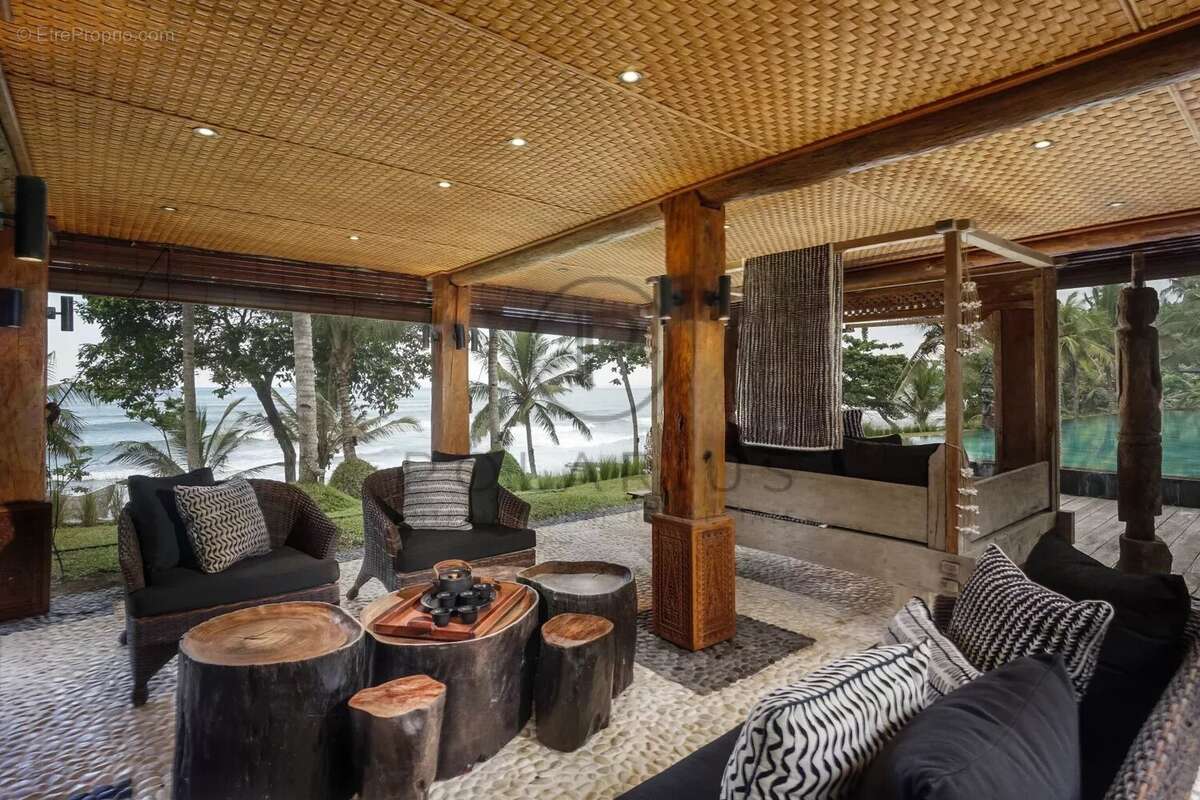Chef-d'œuvre rare en bord de mer - Domaine patrimonial en pleine propriété sur la côte ouest intacte de Bali - photo 32