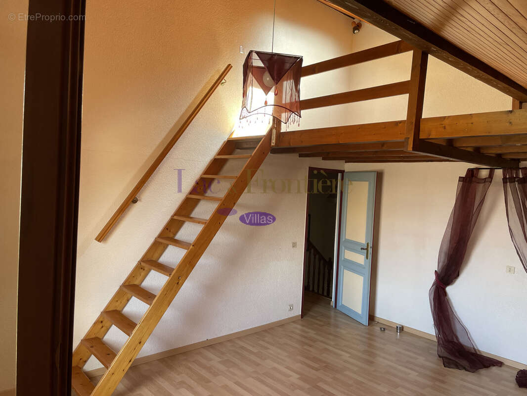 Maison à DOUVAINE