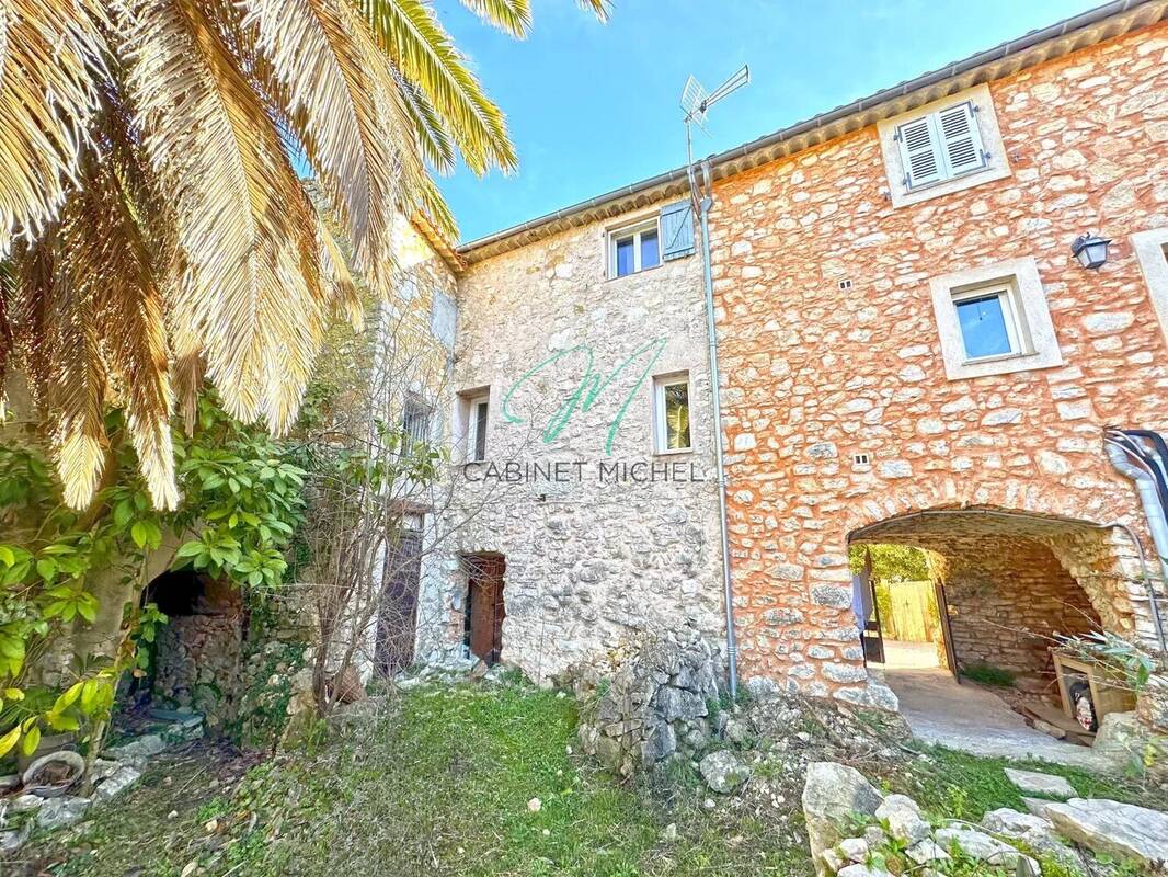 Maison à ROQUEFORT-LES-PINS